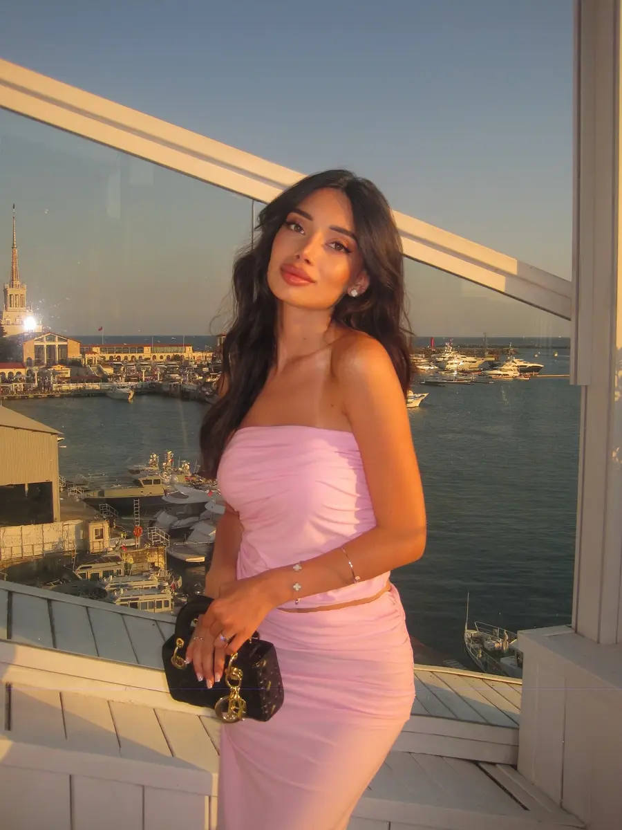 Аделина эскорт в городе Питер