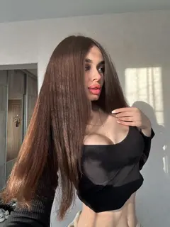 Адриана эскорт в городе Питер