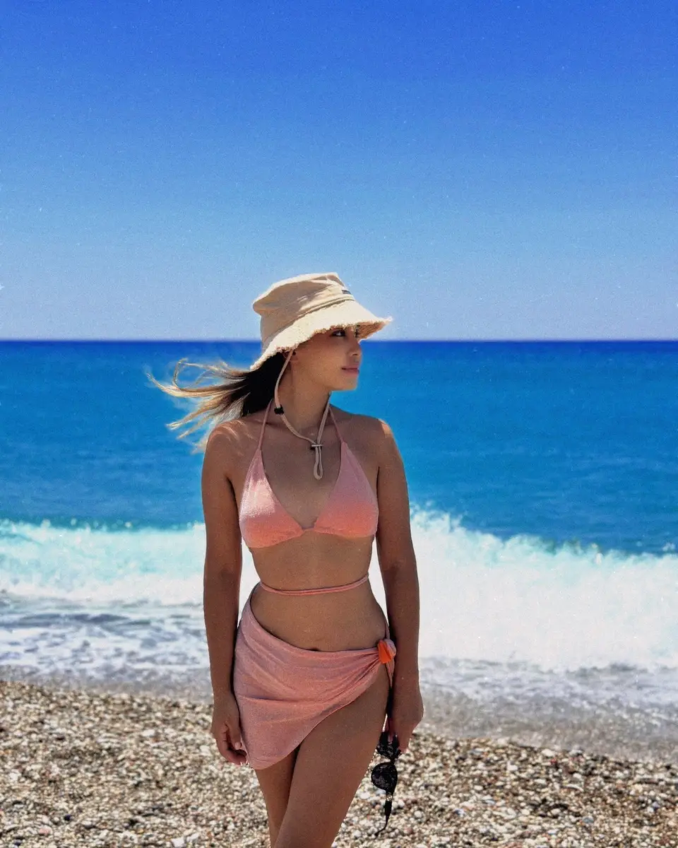 Акнур эскорт в городе Питер