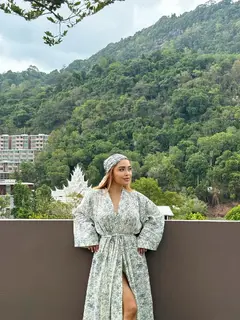 Акнур эскорт в городе Питер