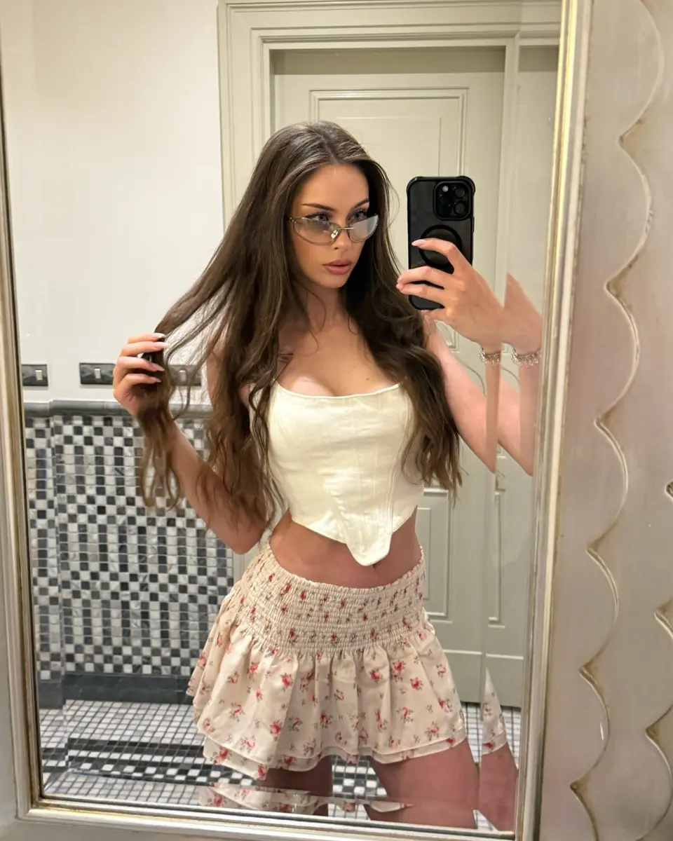 Амелия эскорт в городе Питер