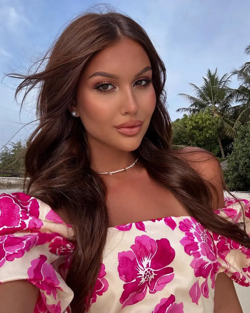 Клара эскорт в городе Питер