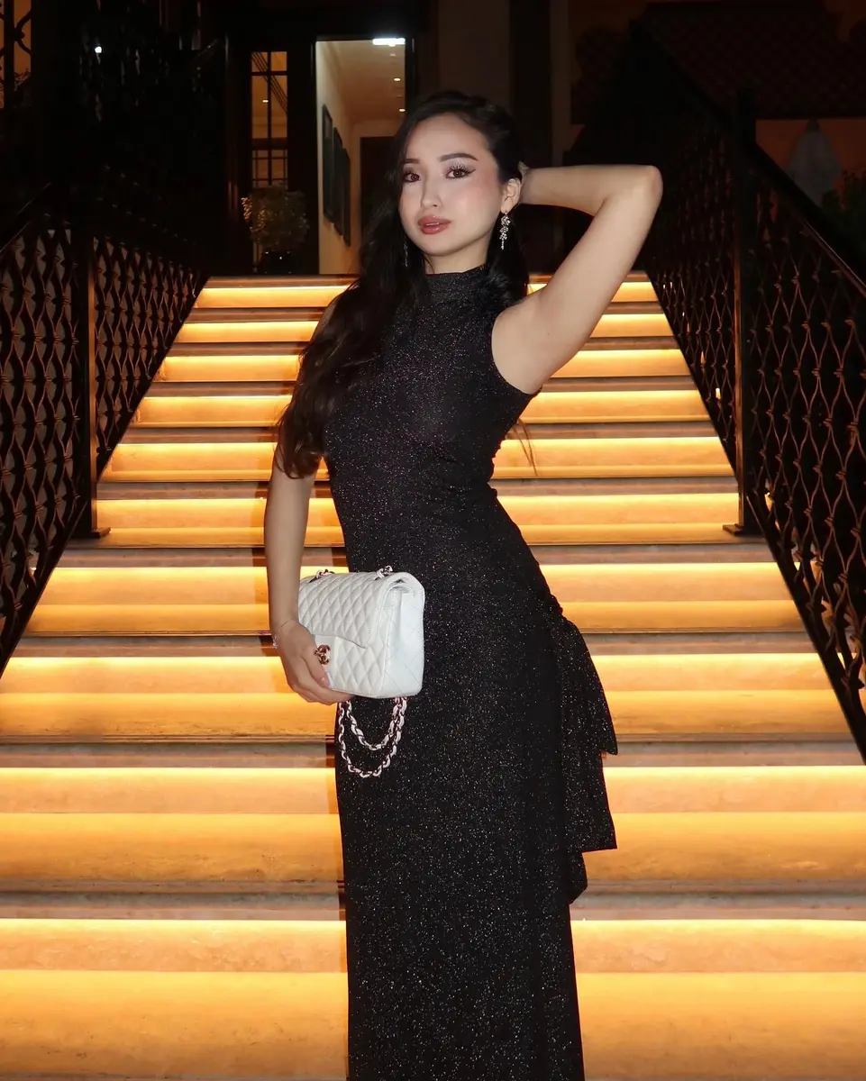 Кларенса эскорт в городе Питер