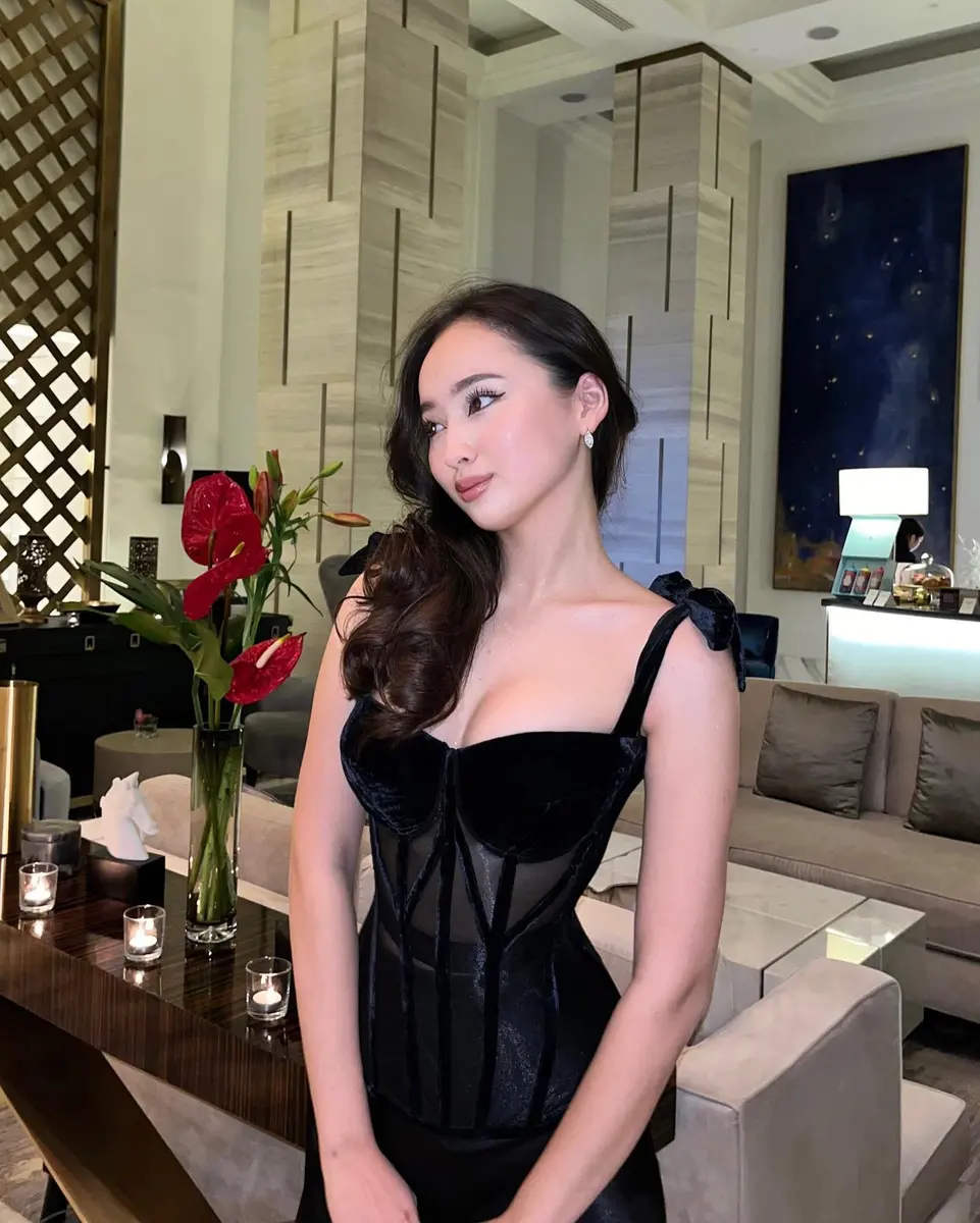 Кларенса эскорт в городе Питер