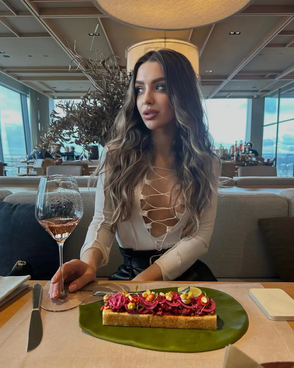 Элина эскорт в городе Питер