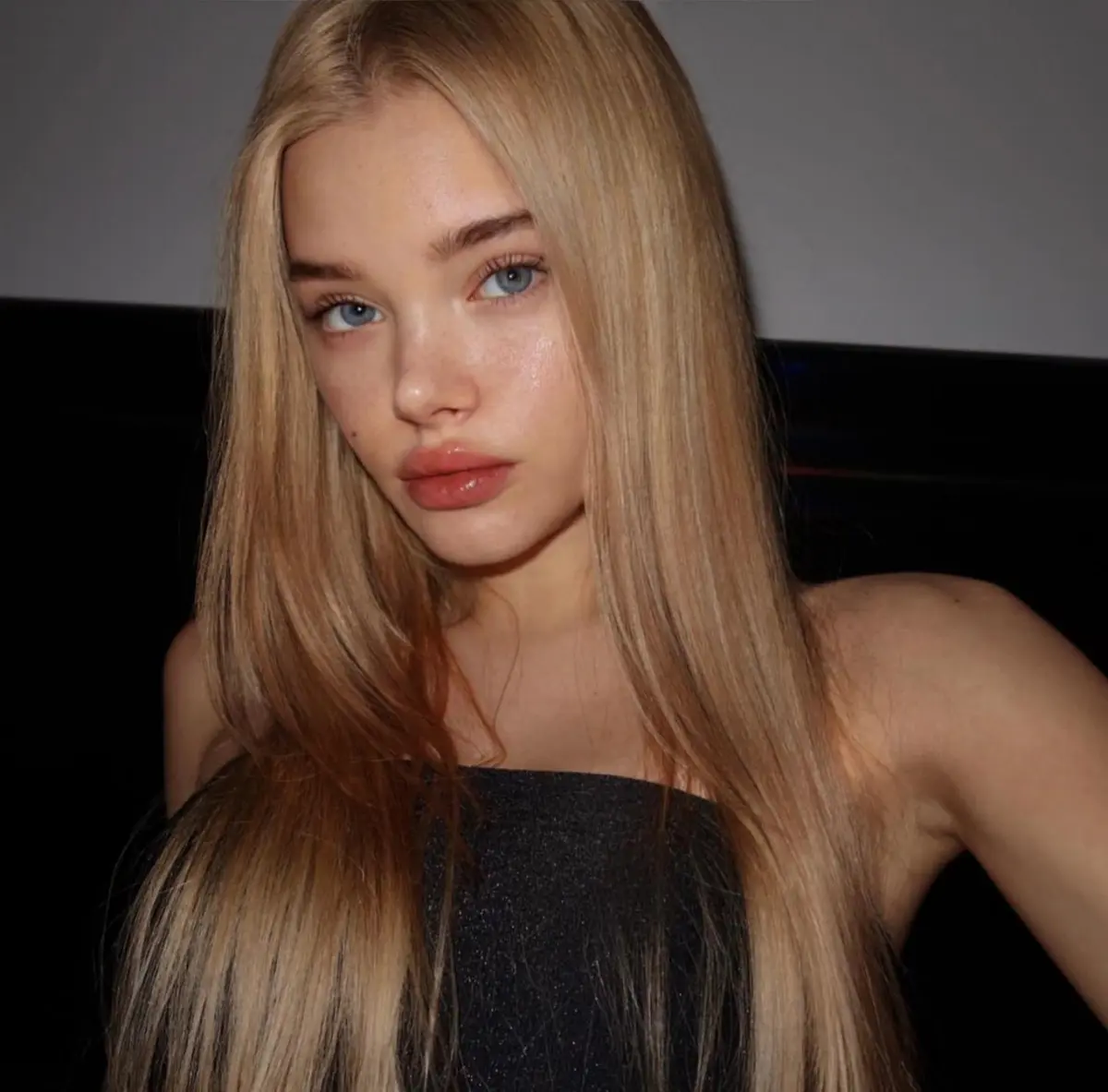 Элизабет эскорт в городе Питер