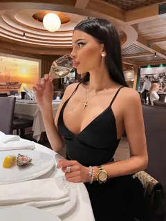 Эстель эскорт в городе Питер