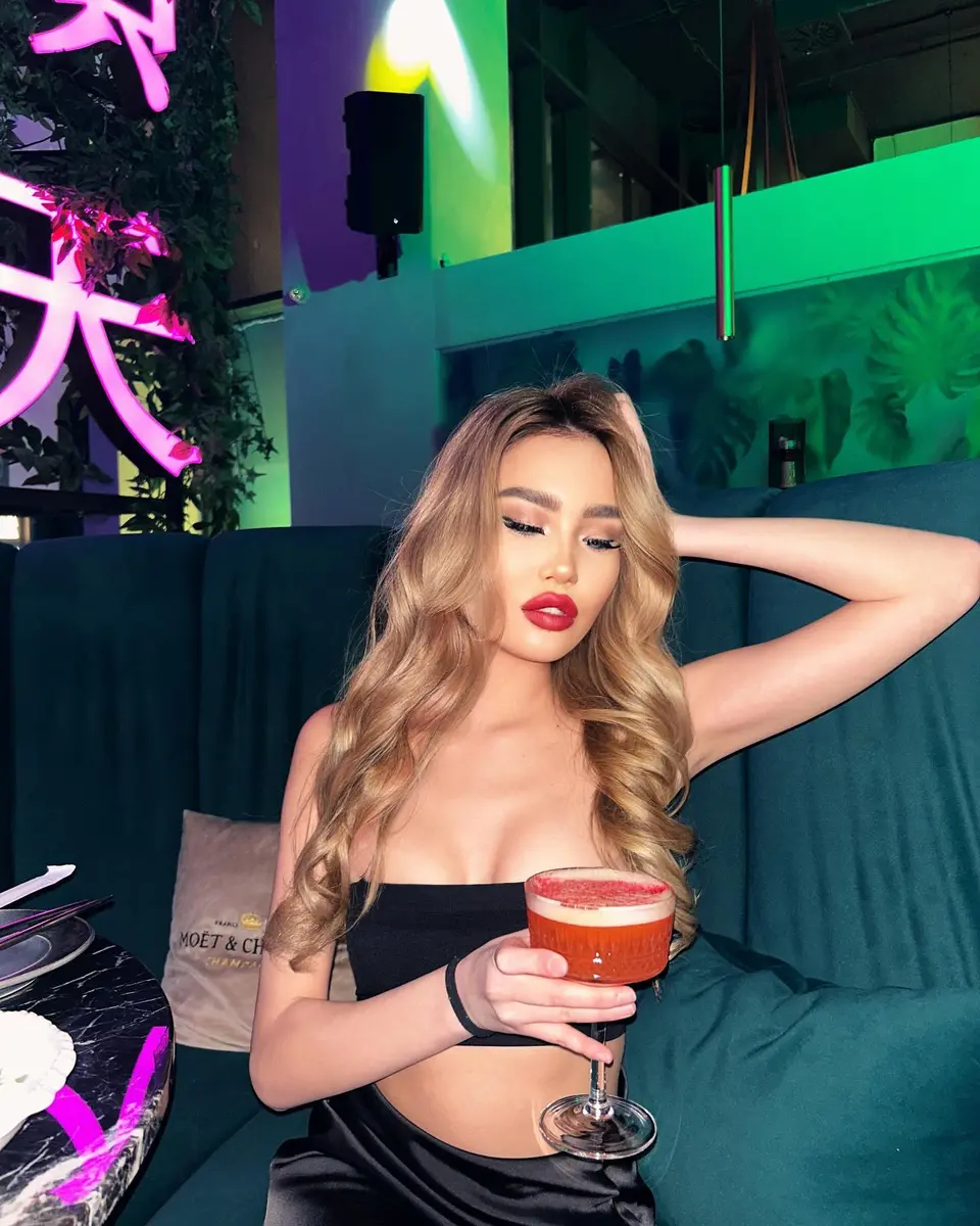 Флоринель эскорт в городе Питер