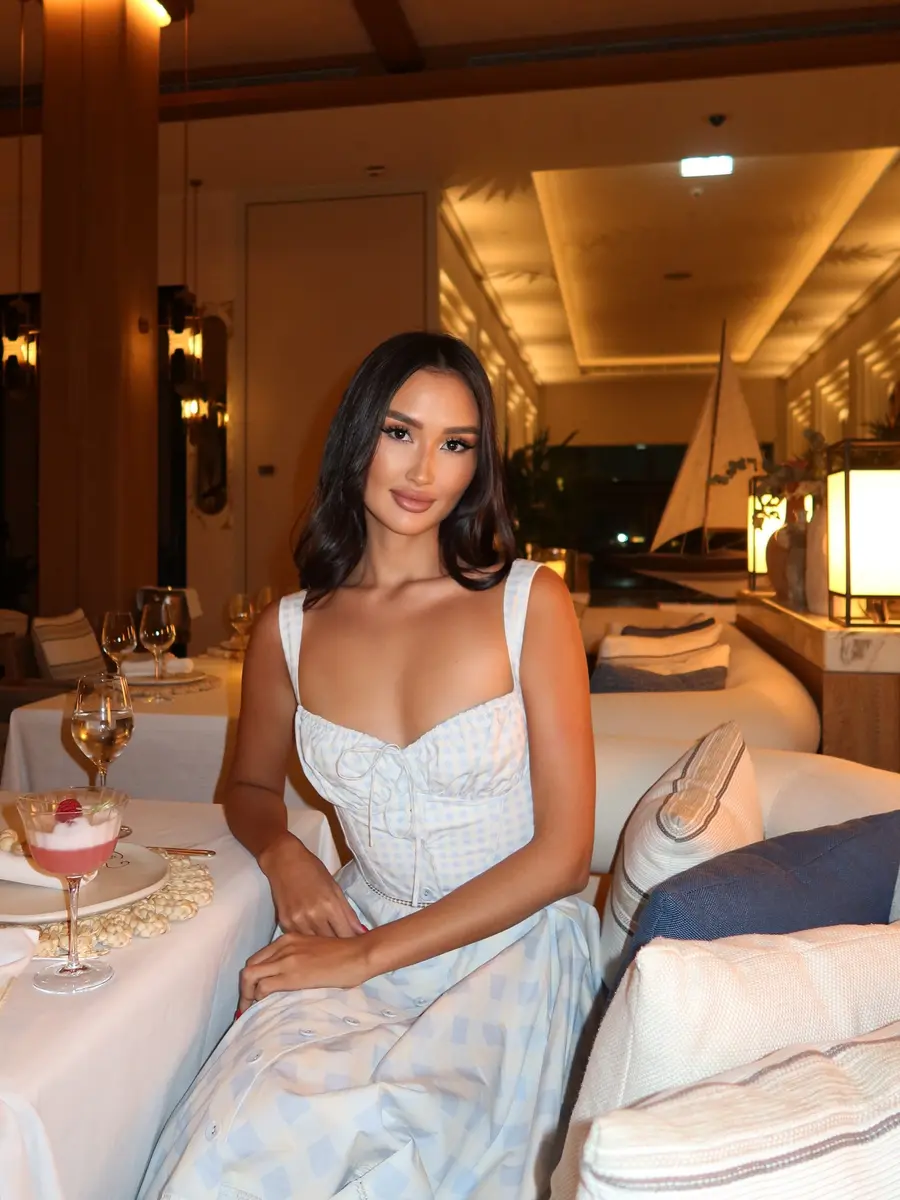 Жасмина эскорт в городе Питер