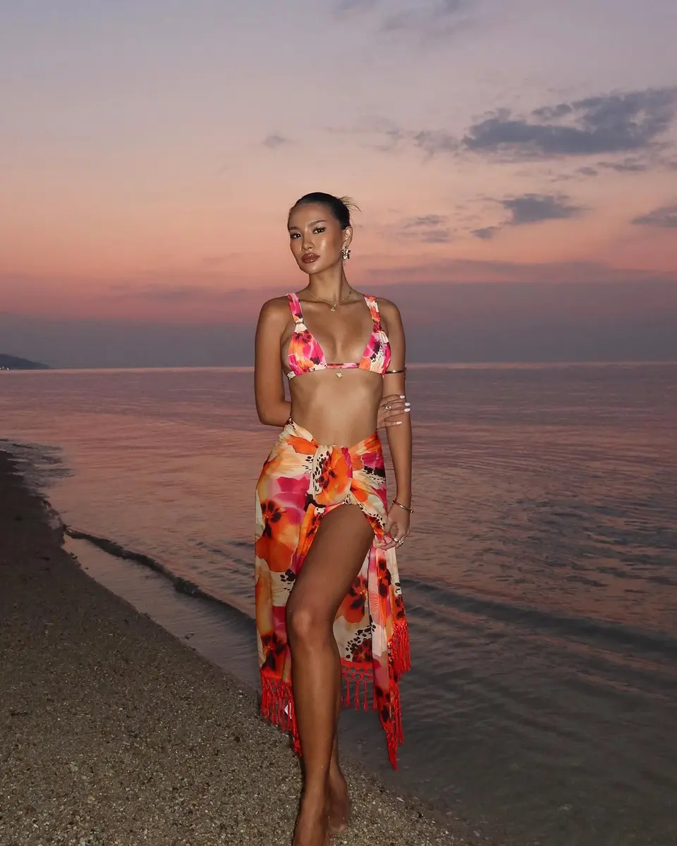 Карина эскорт в городе Питер