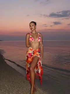 Карина эскорт в городе Питер