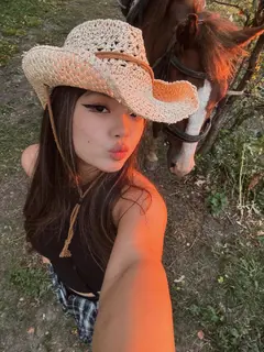 Мейру эскорт в городе Питер