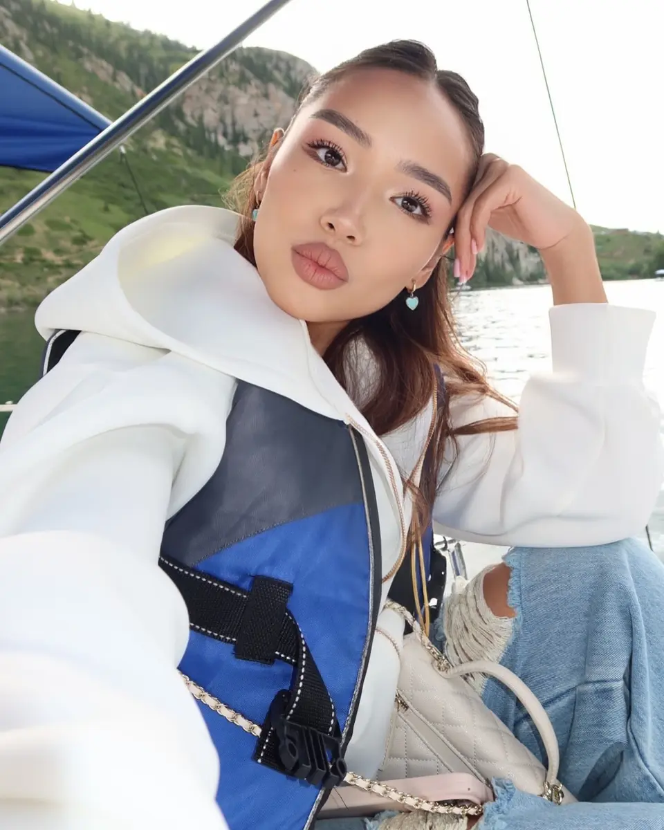 Мирелия эскорт в городе Питер