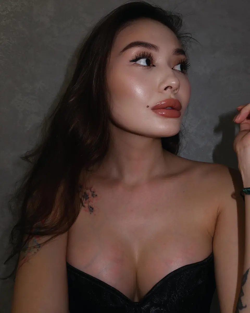 Селена эскорт в городе Питер