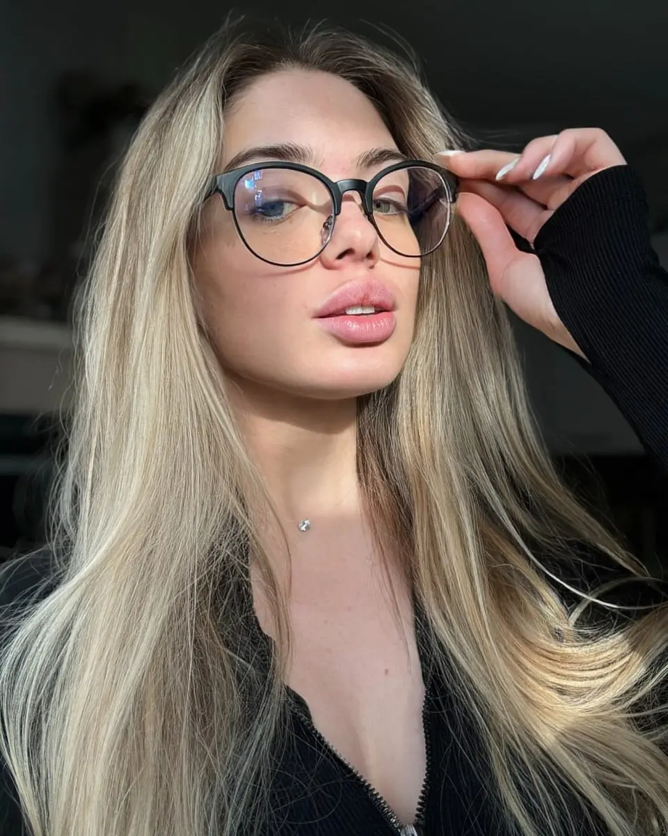 Sofie эскорт в городе Питер