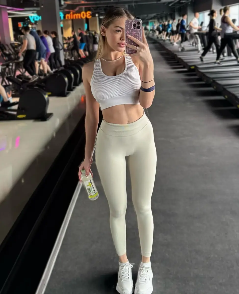 Sofie эскорт в городе Питер