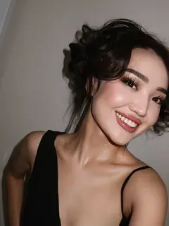 Сора эскорт в городе Питер